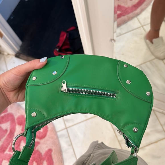 Green purse - Picture 2 of 3